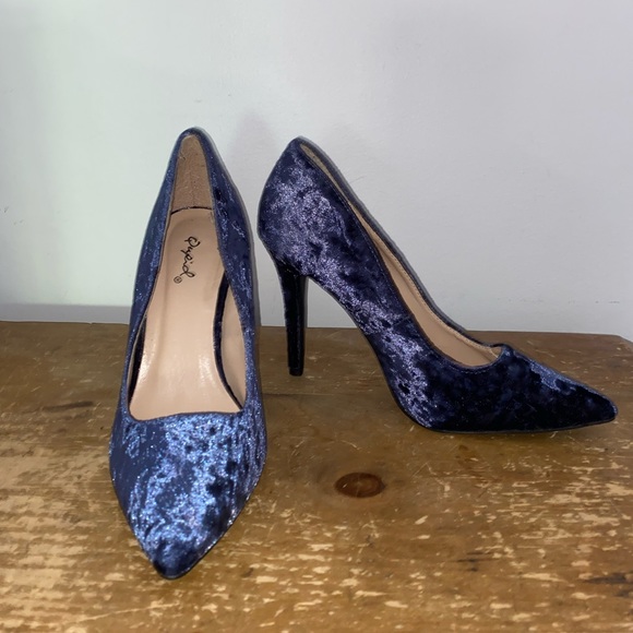 Blue Velvet Stilettoes - Picture 2 of 2